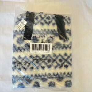 Victoria's Secret Cozy Plush Sherpa Tote Bag Weekender Travel Blue White